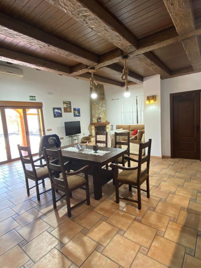 Casa Rural Montes De Trigo Jerez De Los Caballeros Exterior photo